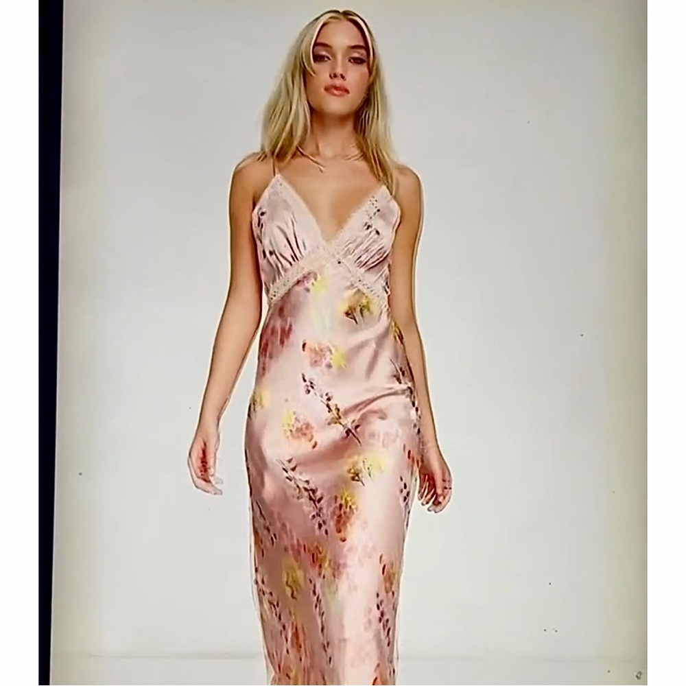 Satin Lavender Lilac Floral Flower Gorgeous Maxi Dress Size US 10 (UK 14)